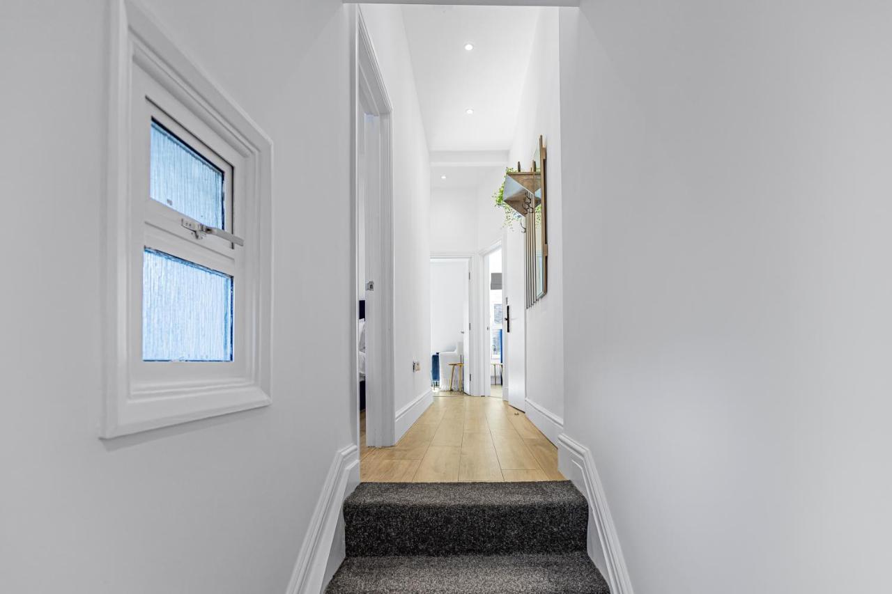 Modern 3 And 2 Bedroom Apartment In Maida Vale 伦敦 外观 照片